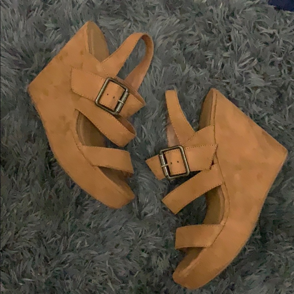 Tan wedges